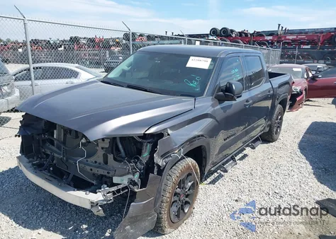2022 Toyota Tundra Sr5 z USA, uszkodzony, nr VIN 5TFLA5DB5NX055173